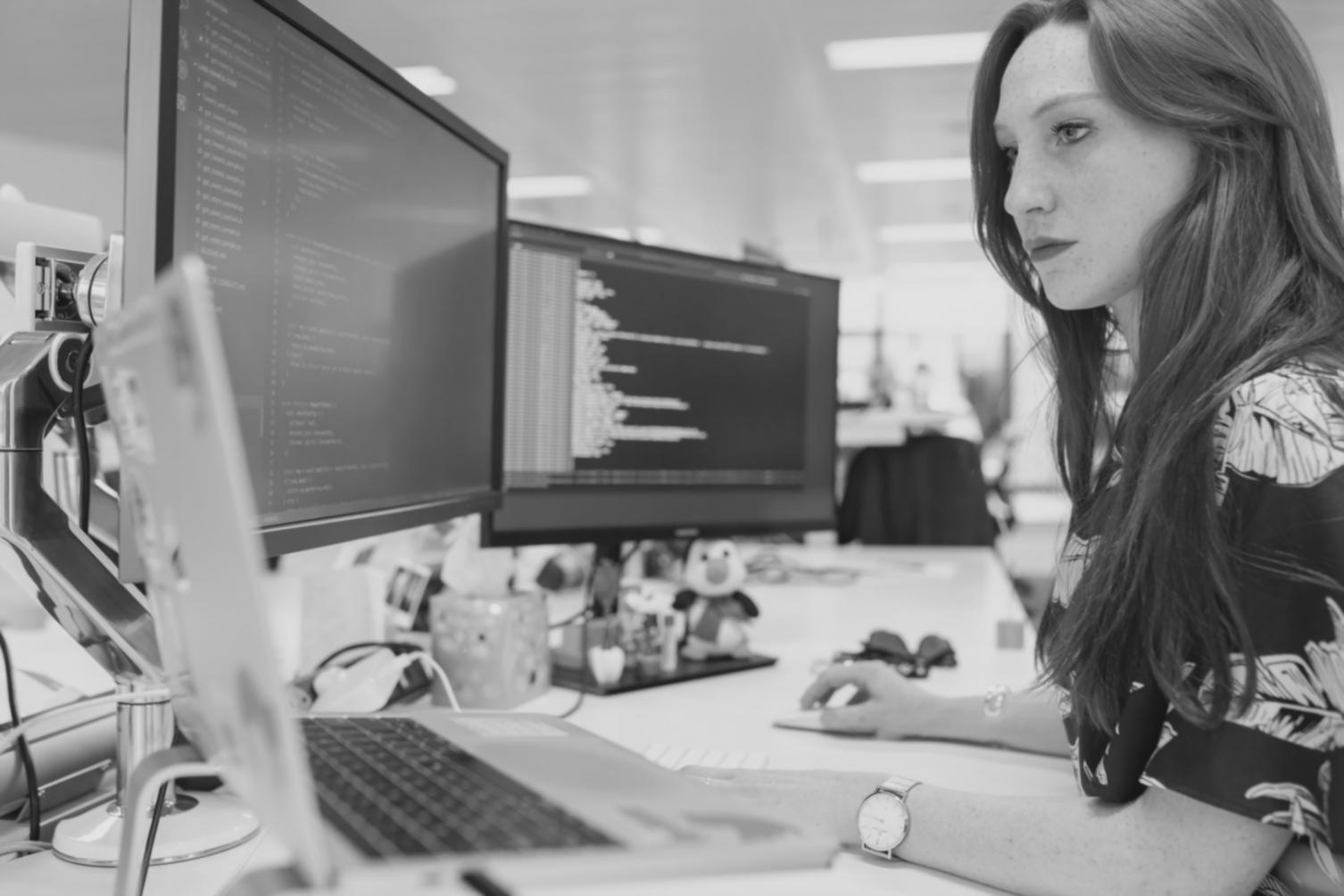 Mobile device testing setup with multiple screens